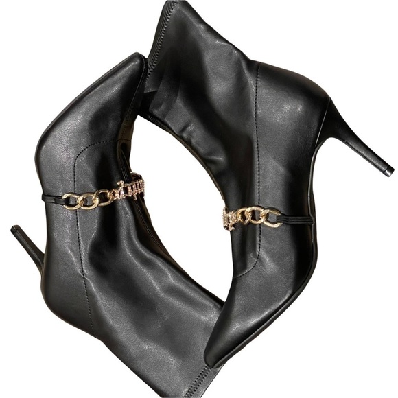 JUICY COUTURE Bling Logo Vegan Pointed Toe Black Chelsea Slim Heel Booties NWT - Picture 14 of 14